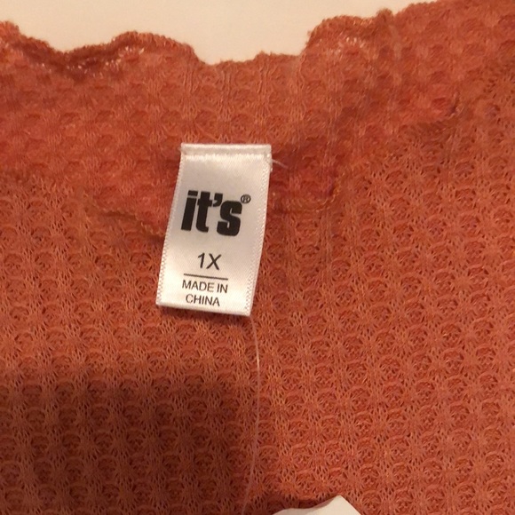 Women’s Crop Top, Salmon Color, It’s Fashion, Plus Sports Wear, Size 1X - Picture 3 of 6